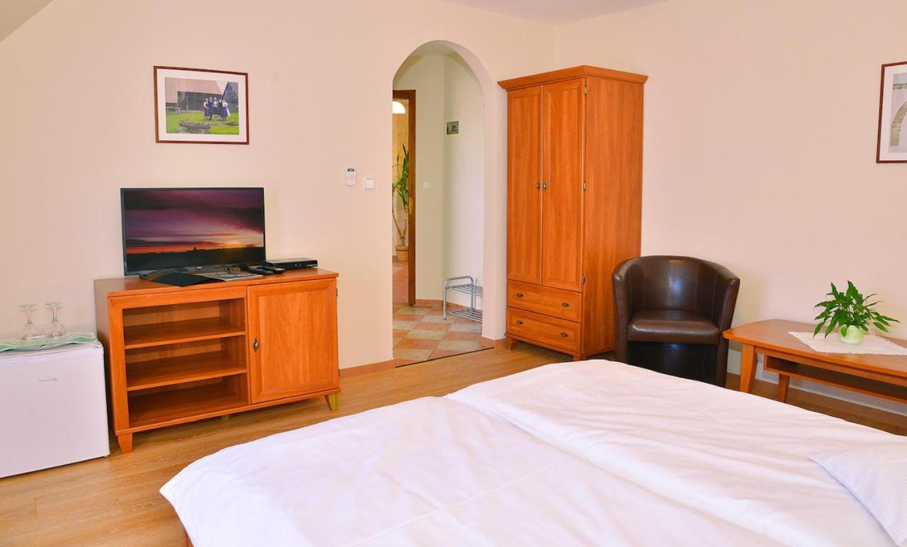 Nyerges Vendegfogado Bed and Breakfast Hegykő Eksteriør billede
