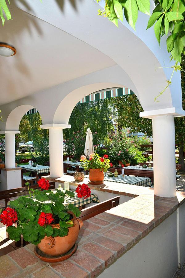 Nyerges Vendegfogado Bed and Breakfast Hegykő Eksteriør billede